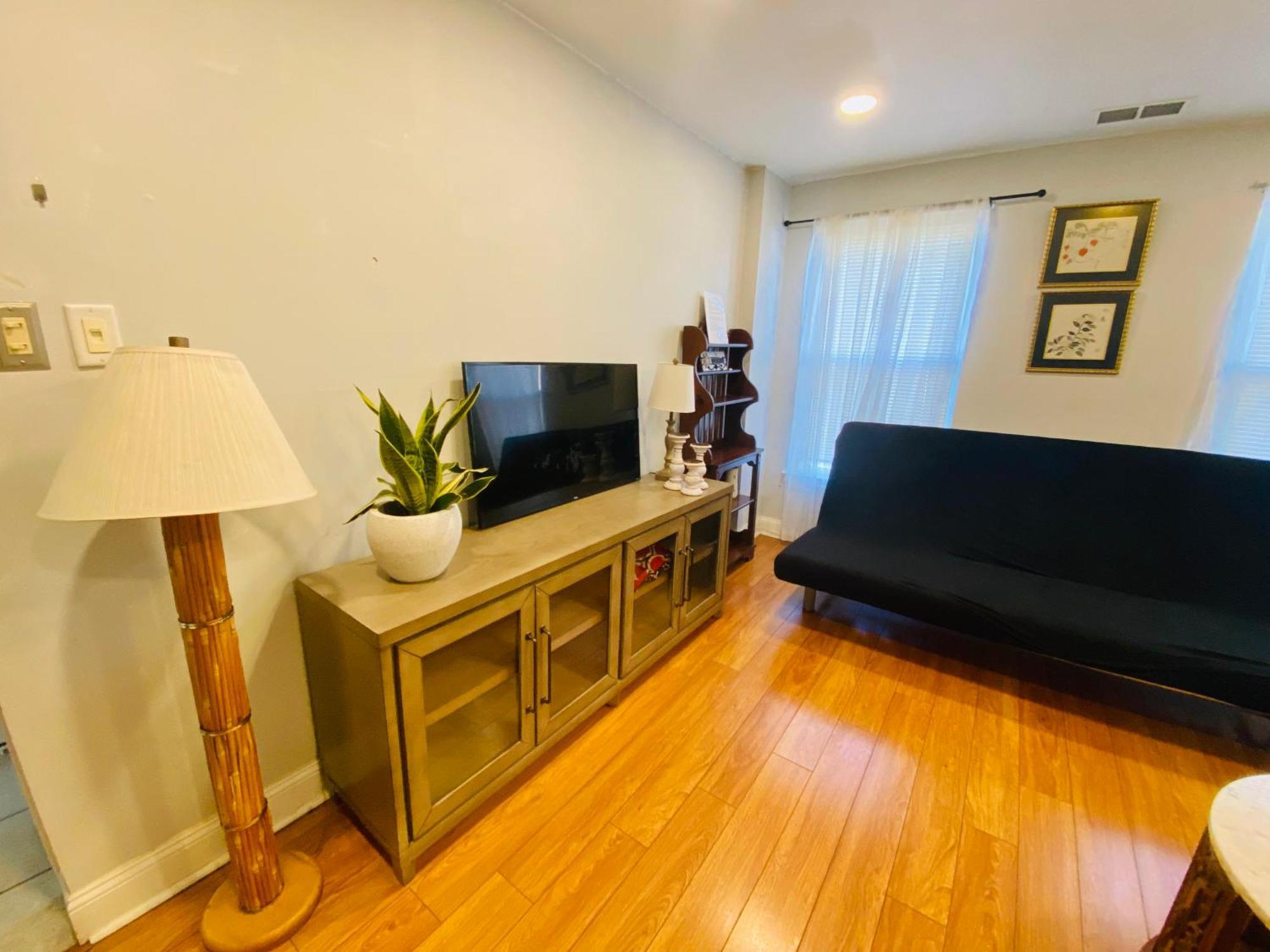 Shanghai 2900 - Vintage Oriental Style 2Br W Parking Near Airport Philadelphia Exterior photo