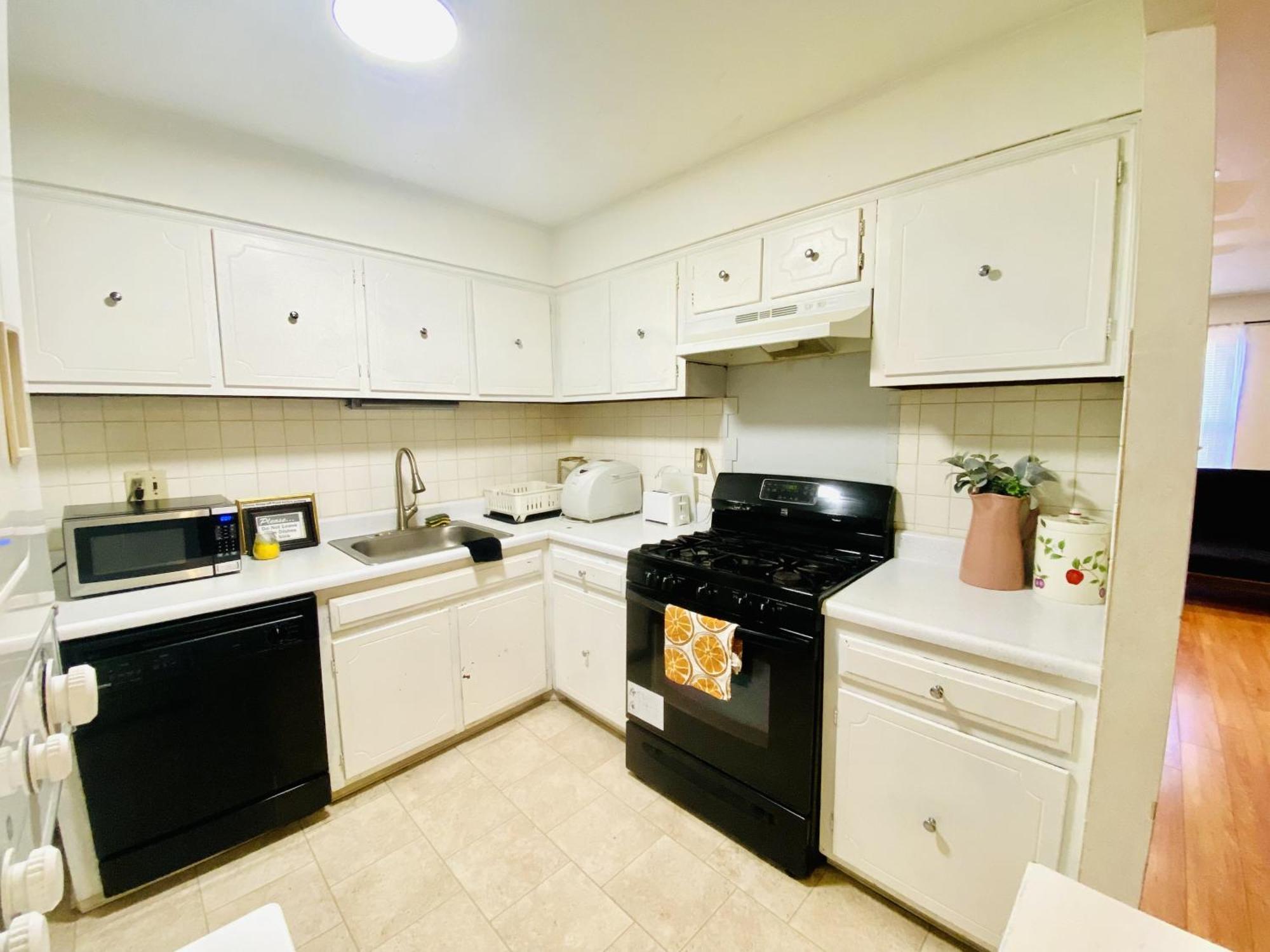 Shanghai 2900 - Vintage Oriental Style 2Br W Parking Near Airport Philadelphia Exterior photo
